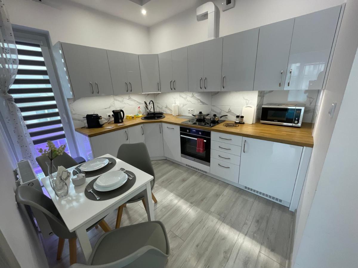 Apartament Nowoczesny Komfortowy Kustronia Z Garazem Balkonem Wanna 别尔斯克-比亚拉 外观 照片
