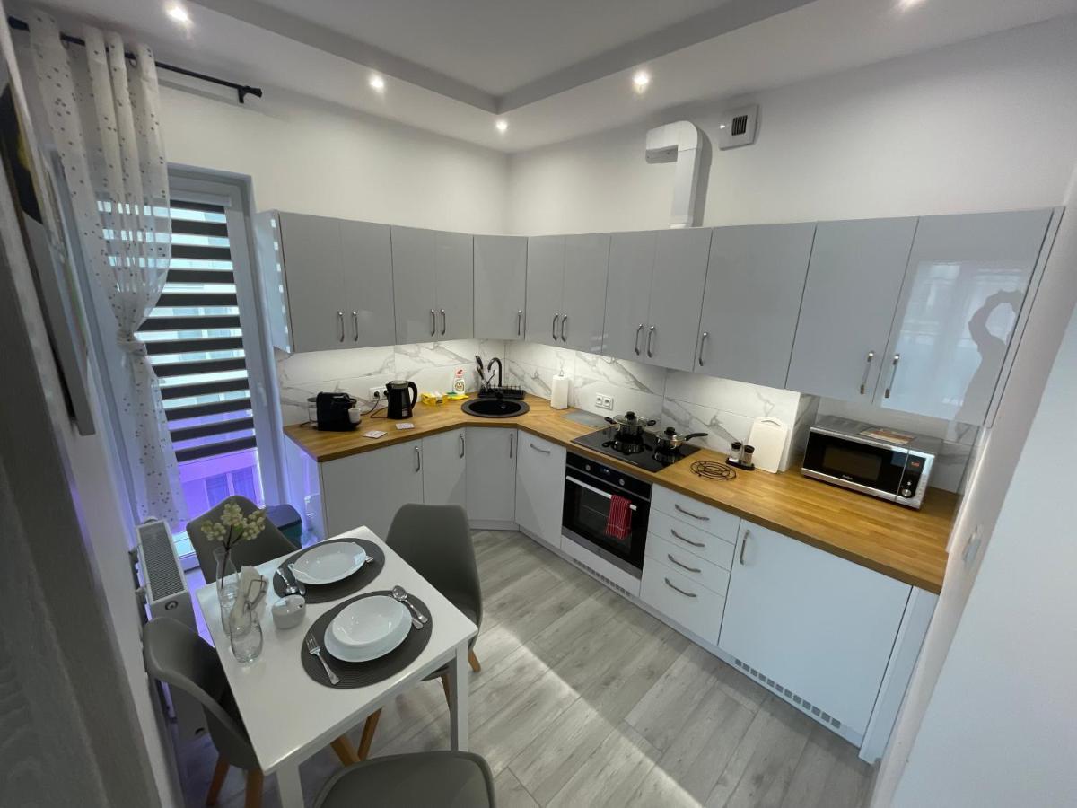 Apartament Nowoczesny Komfortowy Kustronia Z Garazem Balkonem Wanna 别尔斯克-比亚拉 外观 照片